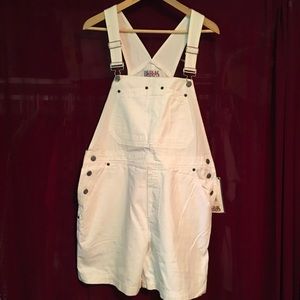 VINTAGE WHITE DENIM SHORTS OVERALLS NWT